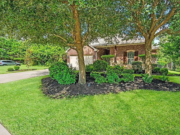 4th image of 103 N Greenprint Cir