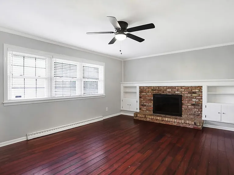 9803 Lakewood Dr W — Photo 23