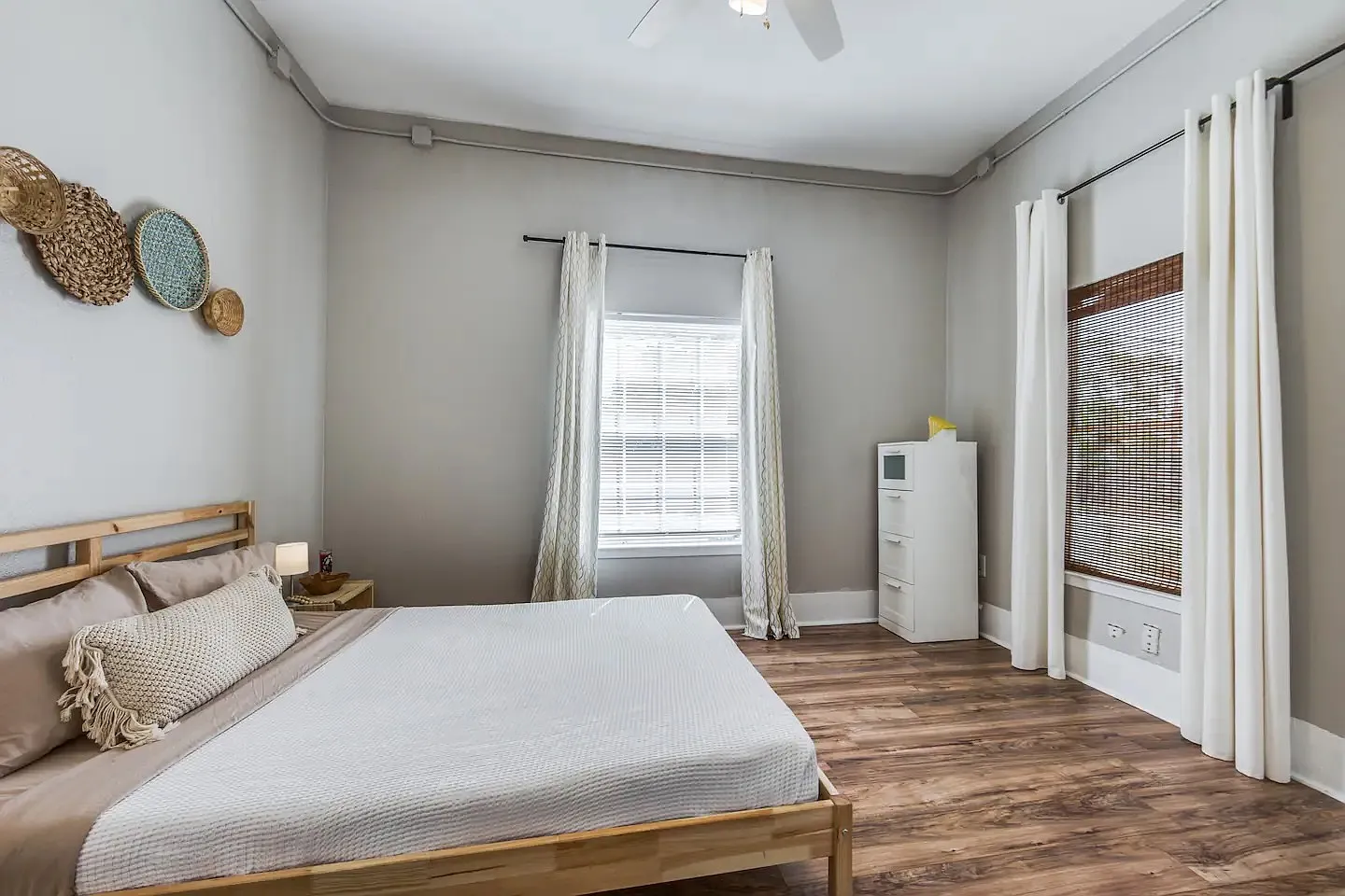1 bed, 725 sqft, $1,000 — Photo 2