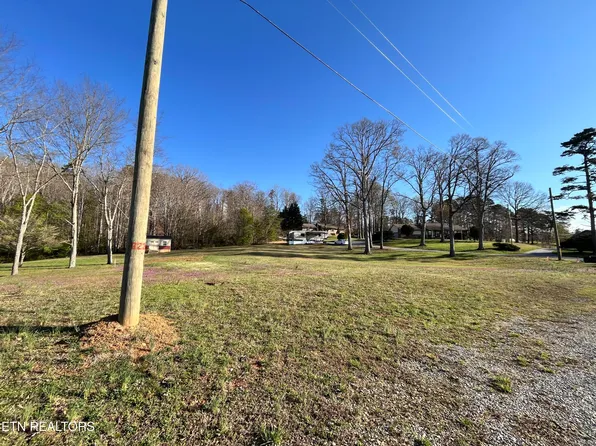 621 Ogalla Dr, Seymour, TN 37865