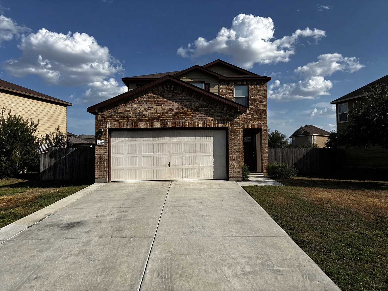 3 bed, 2.5 bath, 1608 sqft, $2,100 — Photo 1