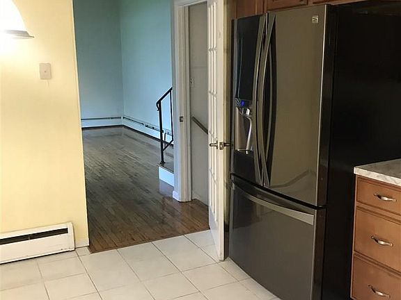 5th image of 5 Birchwood Dr