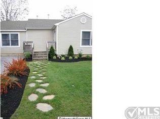 23 Holly Hill Dr, Toms River, NJ 08753