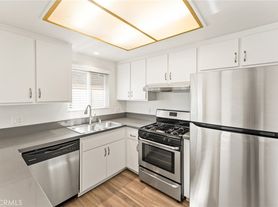 17972 Baron Cir, Huntington Beach, CA