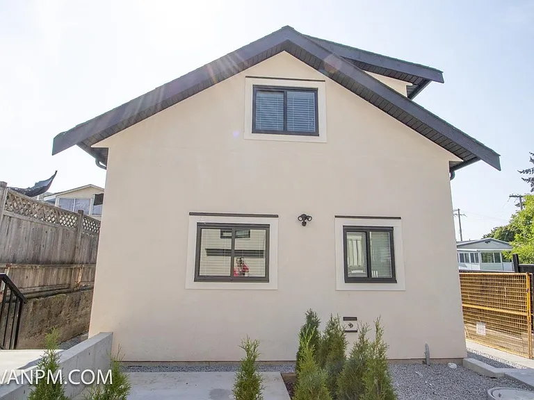 55XX Melbourne St #3 — Photo 11
