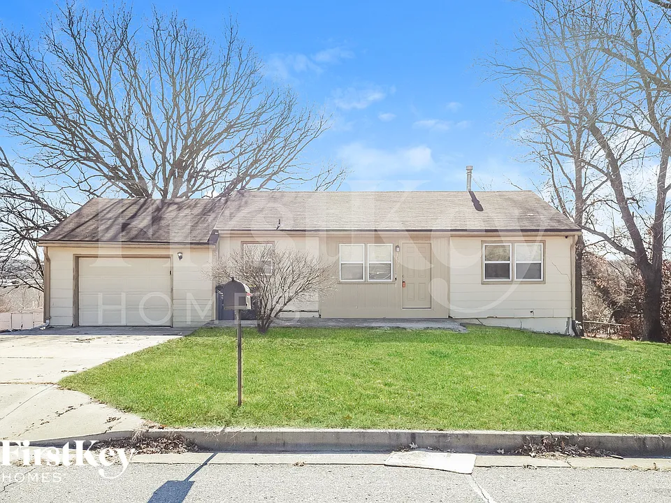 1103 Orchard Ave
