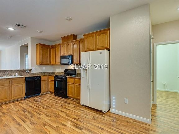 4th image of 6637 Sand Swallow St