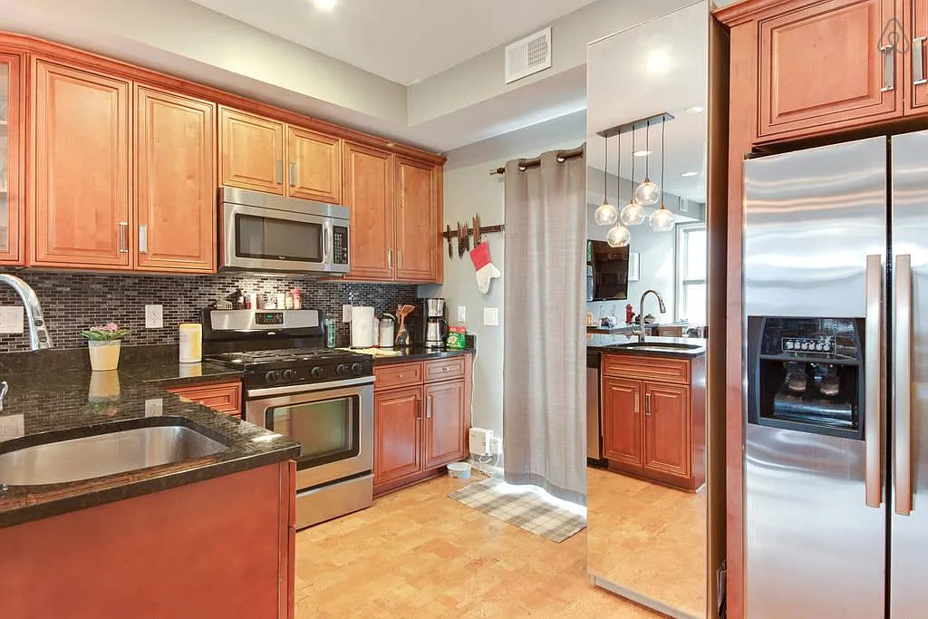 723 Harvard St NW — Photo 2