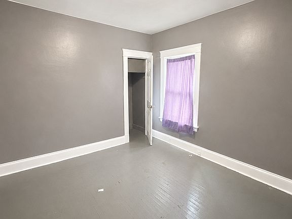 4th image of 12602 Locke Ave