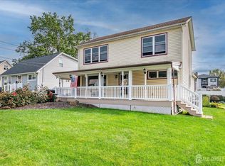 15 Lowell St, Iselin, NJ 08830