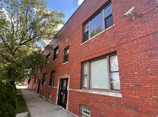 4811 W Warwick Ave #2E, Chicago, IL 60641