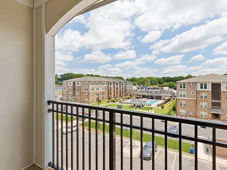Comet North Raleigh — Photo 39