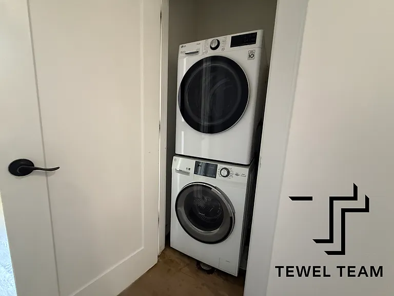 2085 Lexington Ave #4D — Photo 9
