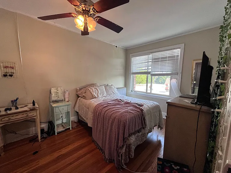 2517 Bryant Ave S #103 — Photo 14