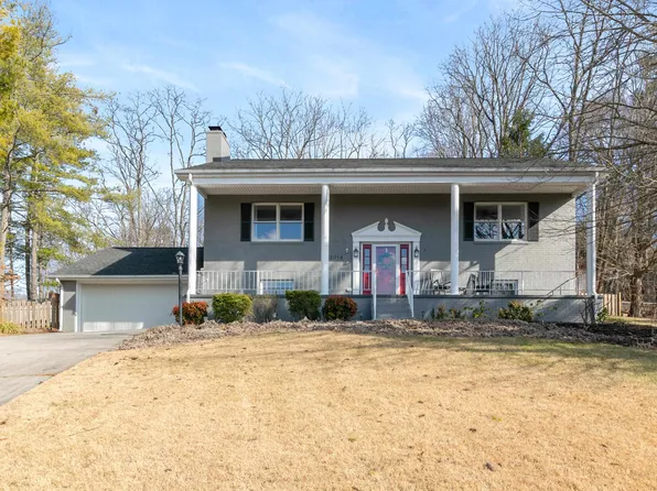 2014 Carroll Dr, Blacksburg, VA 24060
