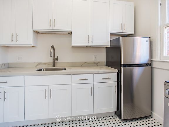 4th image of 999 Bush St APT 403