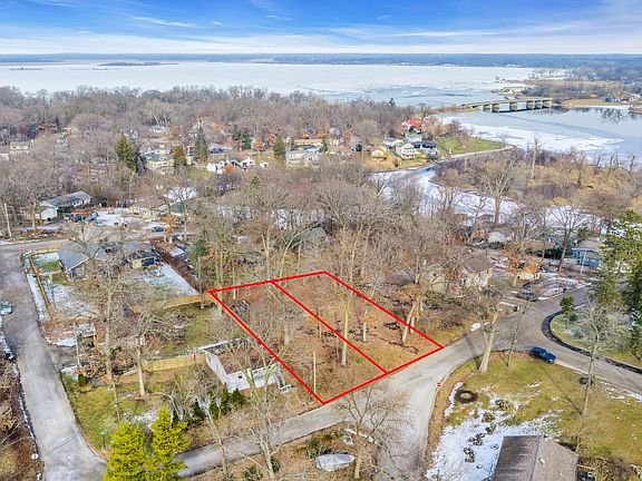 3rd image of 27580 W Stonegate Dr