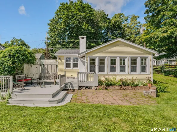 14 Putzel Avenue, Guilford, CT 06437