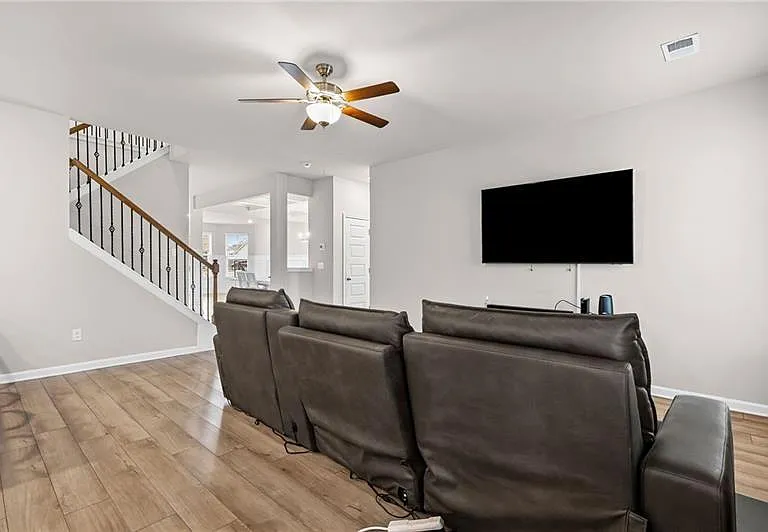 854 Orwell Dr — Photo 9