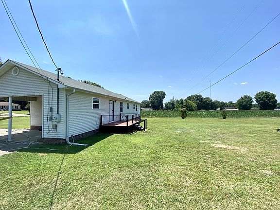 3rd image of 112 S Twiddy Ln