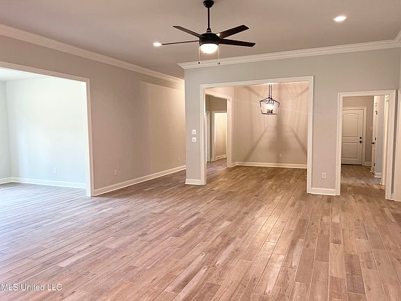 4th image of 7262 S Aberdeen Dr