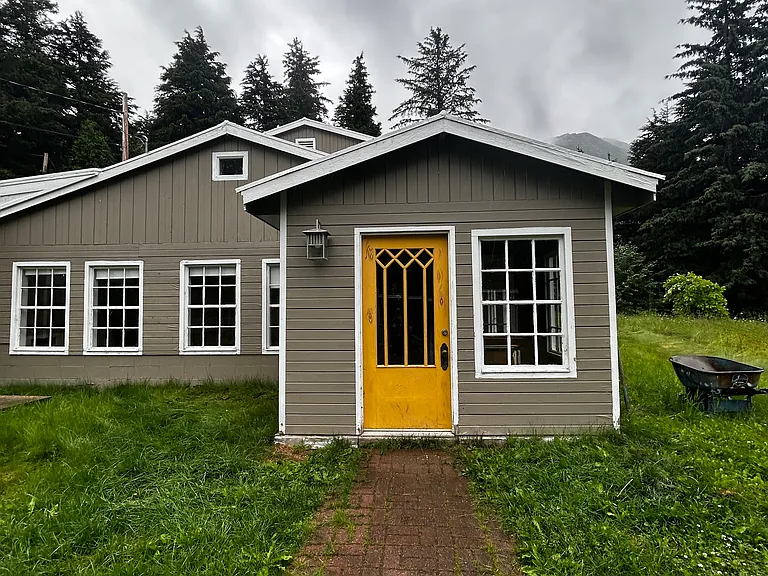 330 Sawmill Rd — Photo 3
