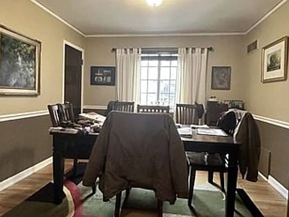 5th image of 949 N Emerson St APT 10