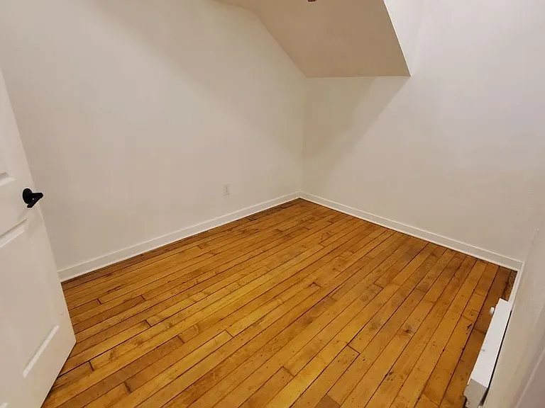 The Berm - 2001 10th Ave (24 Units Luxury Apartments) — Photo 25