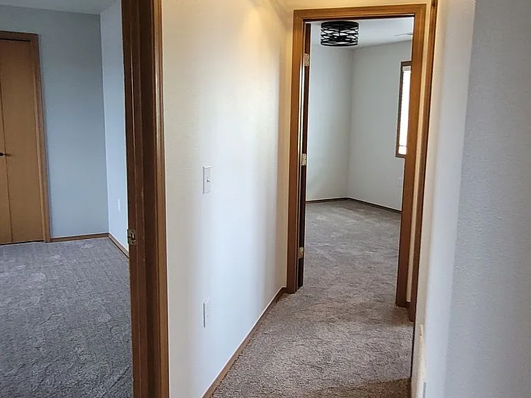 1349 E Greens Loop — Photo 27