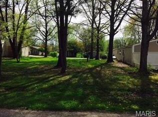 3 Wintergreen Dr, Glen Carbon, IL 62034