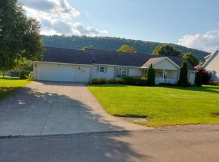 7169 Peach St, Bath, NY 14810