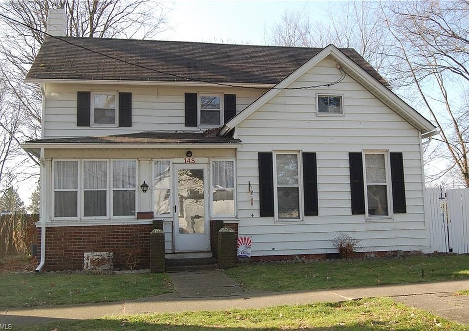 1st image of 148 W Marion St