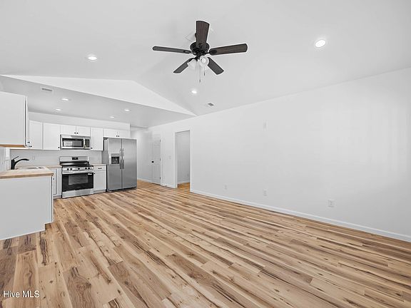 2nd image of 3660 Lakeview Drive SW