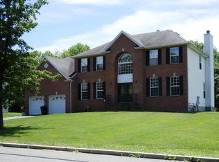 18 Station Rd, Morganville, NJ 07751