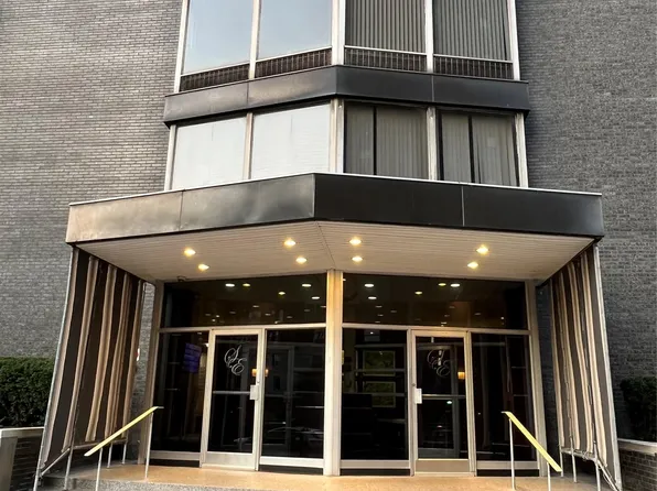 8200 E Jefferson Ave APT 1509, Detroit, MI 48214