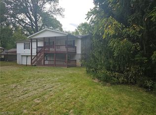 1441 Lovers Ln NW, Warren, OH 44485