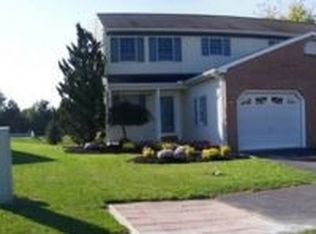 725 W 6th St, Lititz, PA 17543