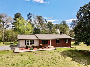 125 Shamrock Ln, Statesville, NC 28625