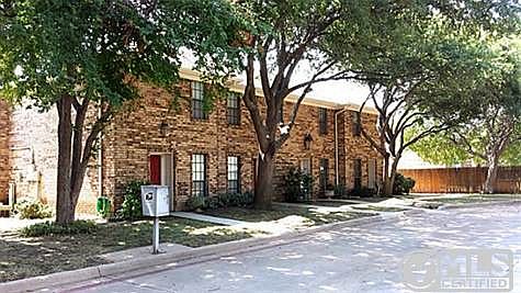 1st image of 7345 Kingswood Cir