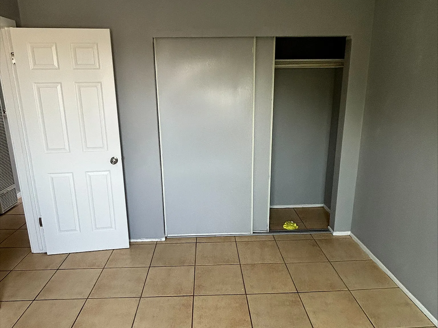 2 bed, 700 sqft, $2,100 — Photo 4