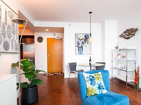 4th image of 425 1st St Unit 2708