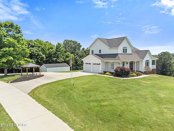3rd image of 1229 New Hope Rd