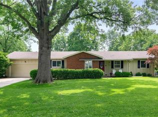 9829 Pawnee St, Overland Park, KS 66206