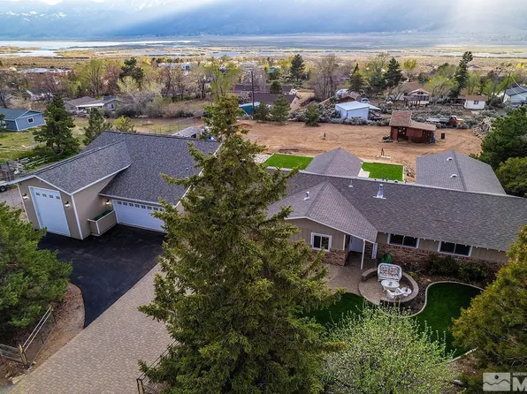 1195 Dunbar Dr, Washoe Valley, NV 89704