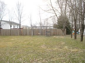 3rd image of 14 Jennifer Ln