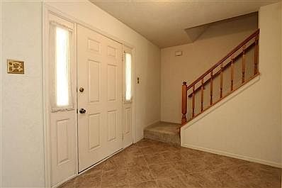 2nd image of 907 Plum Falls Ct