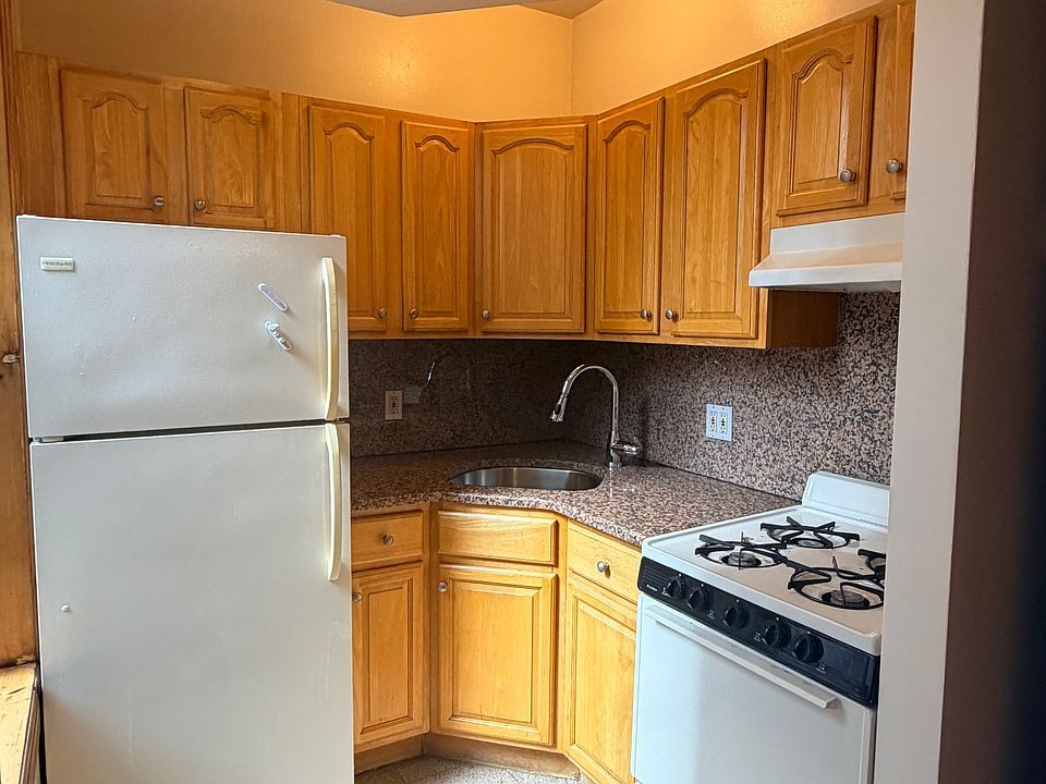 1st image of 242 E 85th St APT 2D