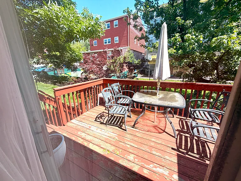 372 Chestnut St — Photo 24