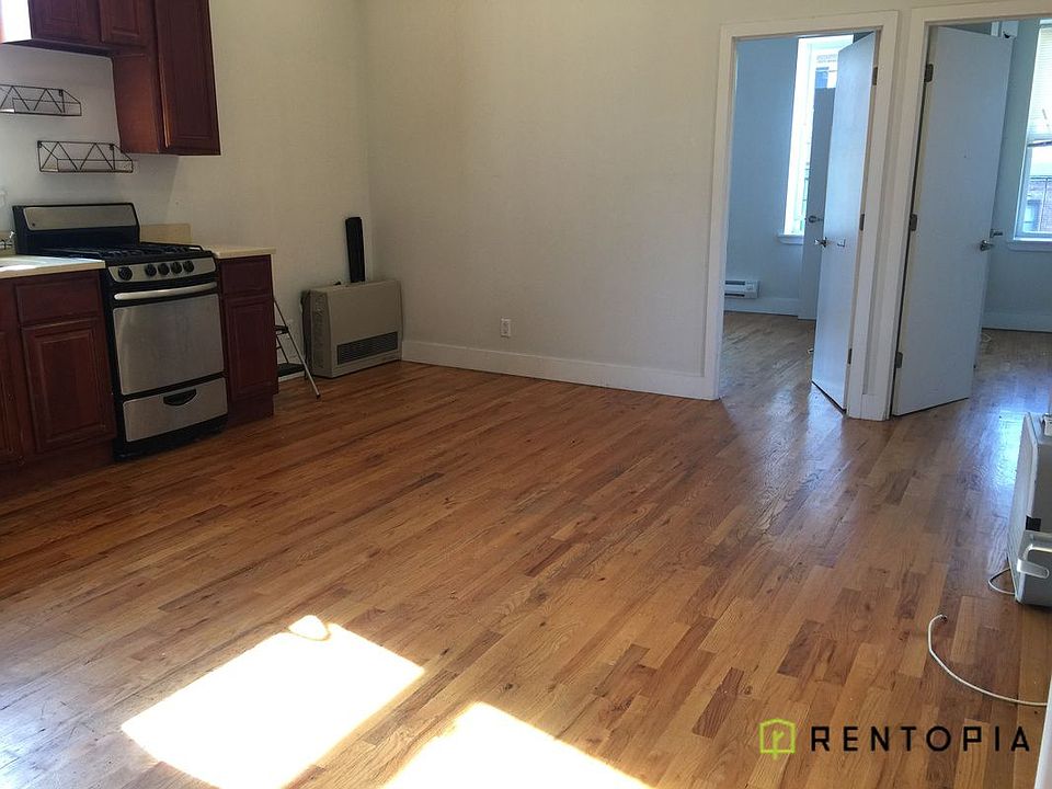 1st image of 161 Maujer St #4H