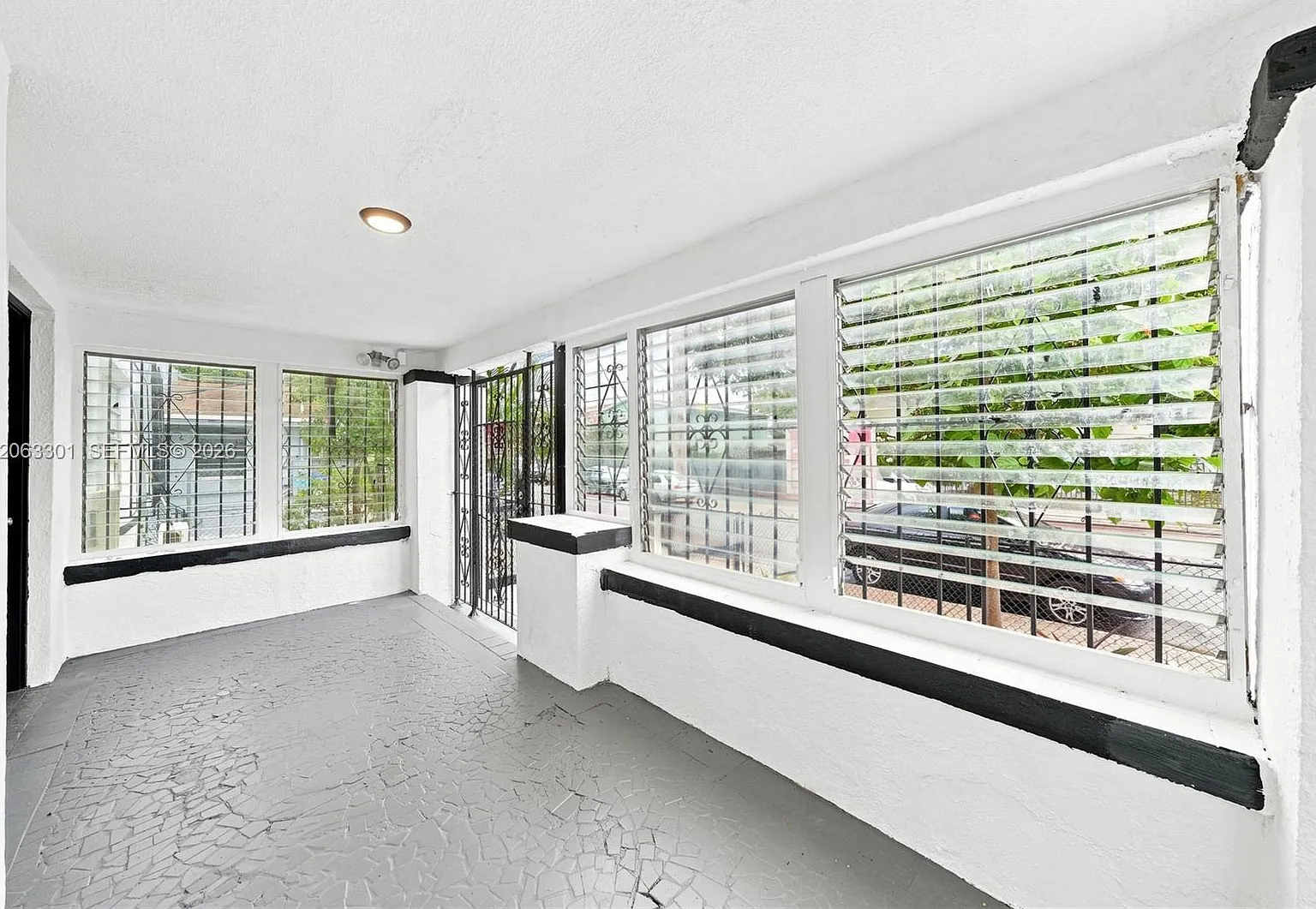 3 bed, $2,850 — Photo 3